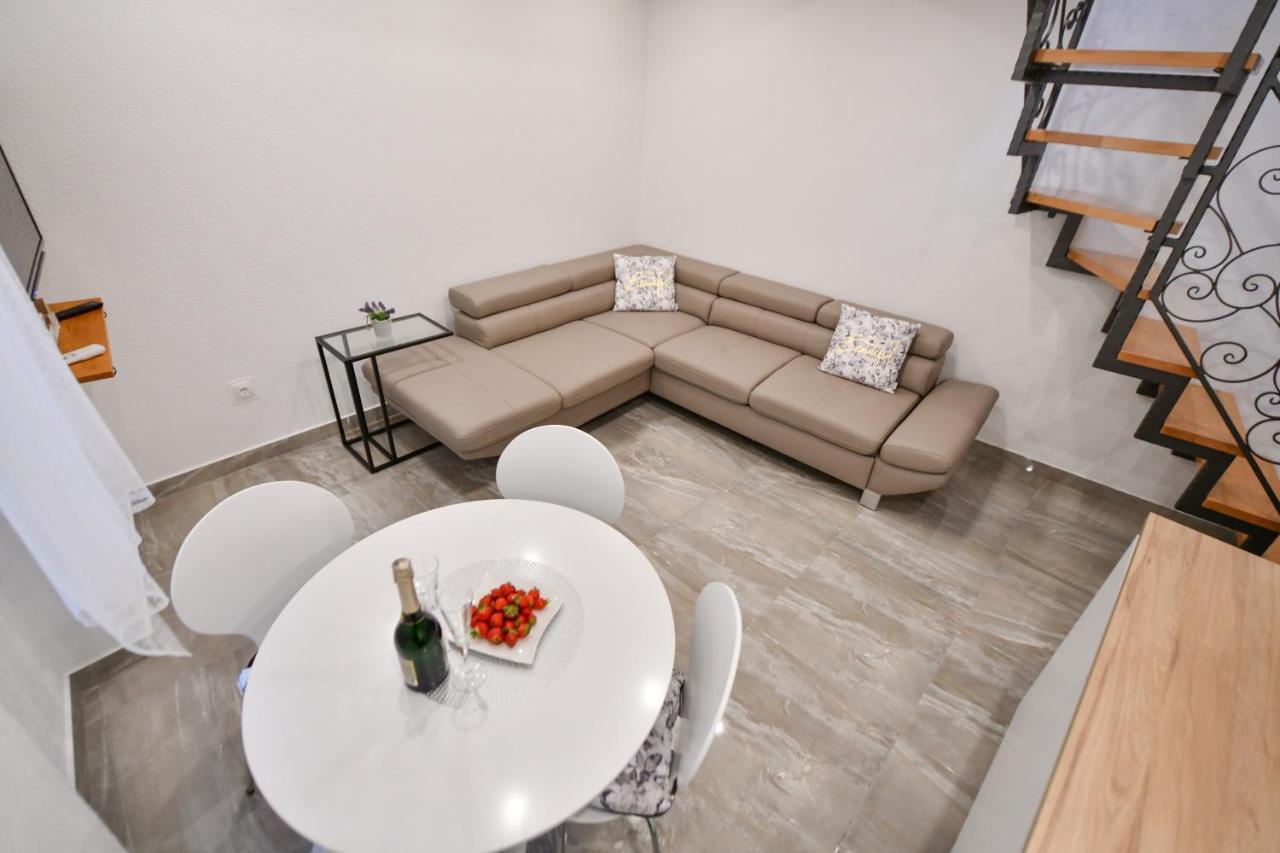 Apartment Lavanda - Suite Sinj Buitenkant foto