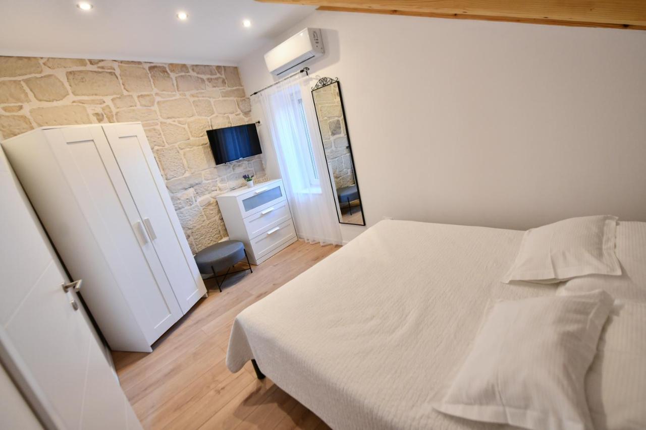 Apartment Lavanda - Suite Sinj Buitenkant foto