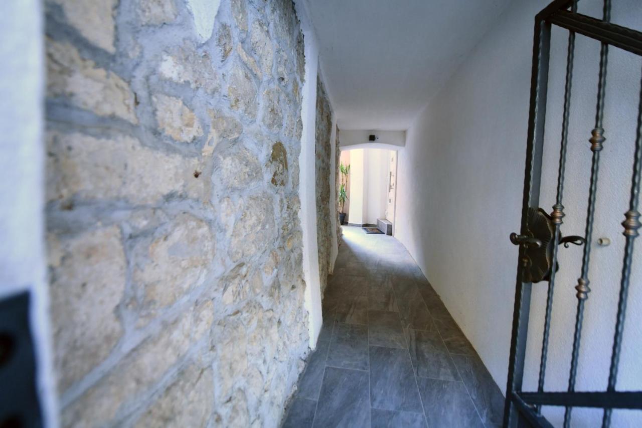 Apartment Lavanda - Suite Sinj Buitenkant foto