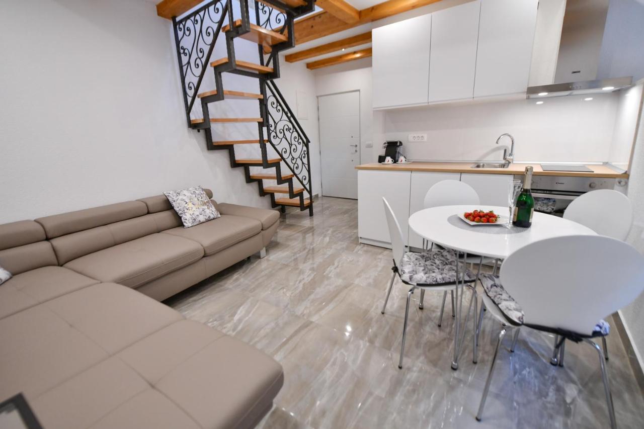 Apartment Lavanda - Suite Sinj Buitenkant foto